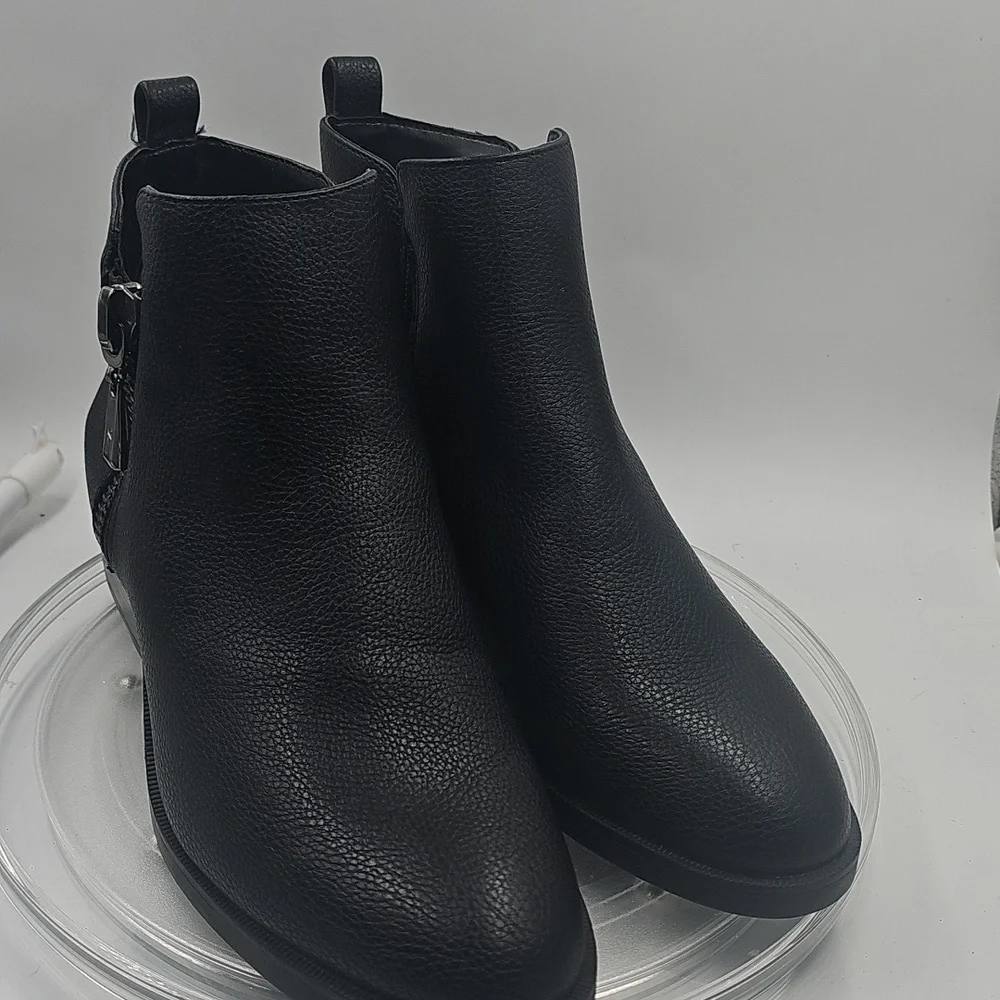 J Simply Vera Vera Wang Ankle Boots Faux Leather Black Zipper Sz 7.5M - Picture 6 of 11